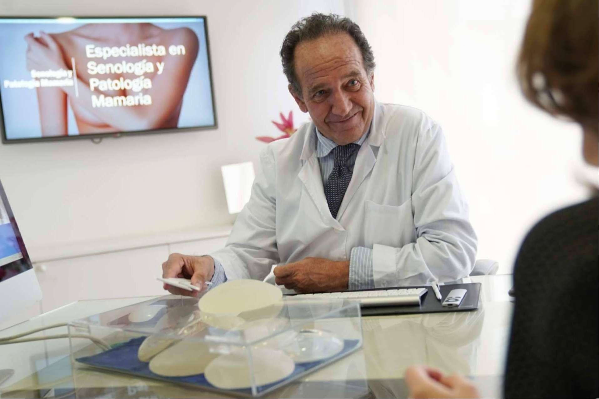 El Dr. Javier Mato Ansorena reafirma su compromiso con la prevención y tratamiento del cáncer de mama