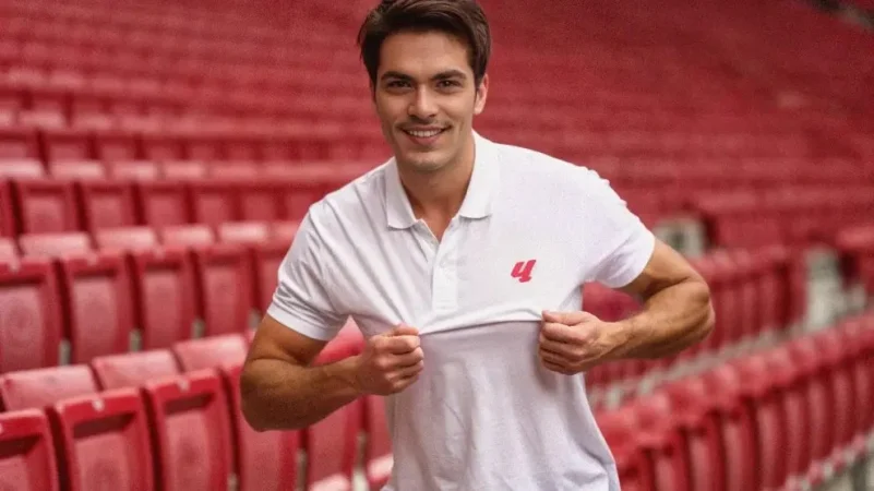 Te presentamos a Alex, el influencer futbolero creado con IA que ha fichado por LaLiga 2 Merca2.es LaLiga Alex