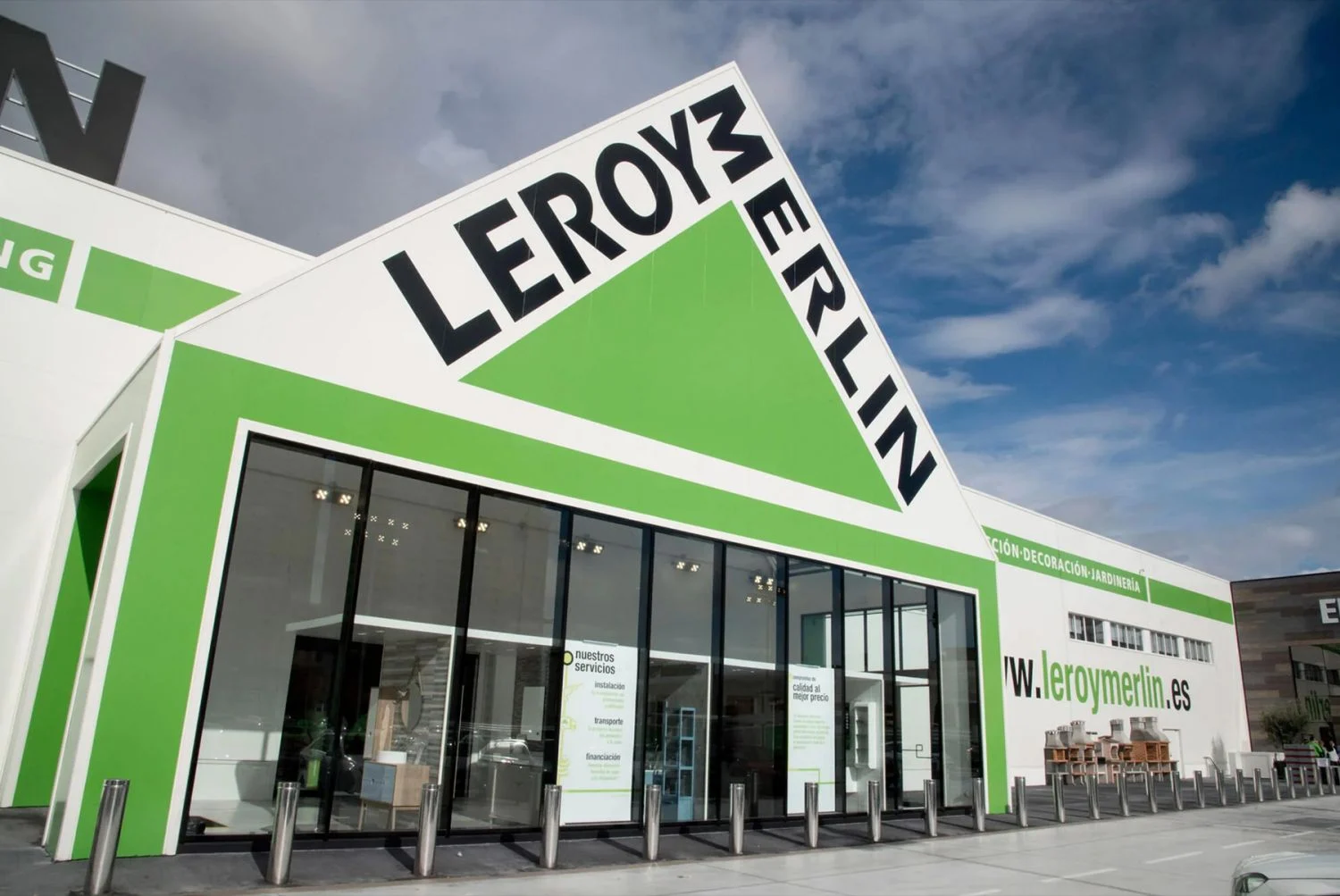 Leroy Merlin tiene la alternativa perfecta para ahorrar luz con Alexa y Siri