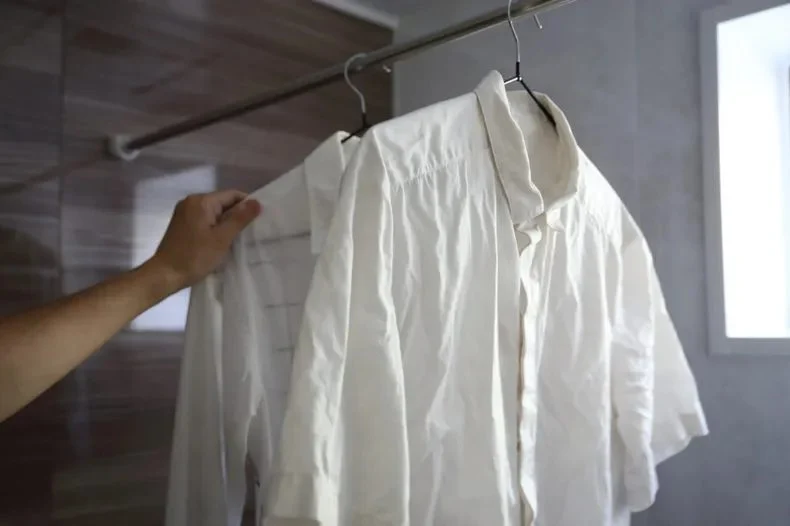 Dile adiós a las camisas arrugadas con la solución baratísima de Lidl mejor que Oster y Philips
