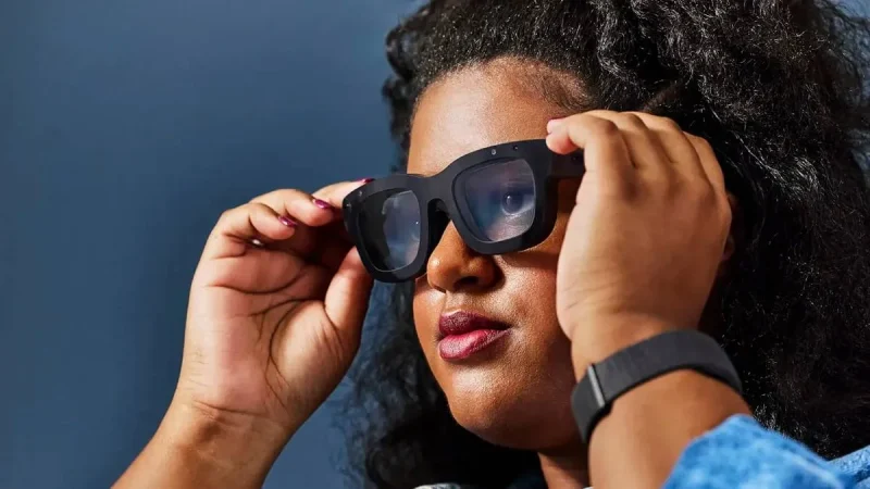 Cómo son las gafas del futuro que creó Mark Zuckerberg