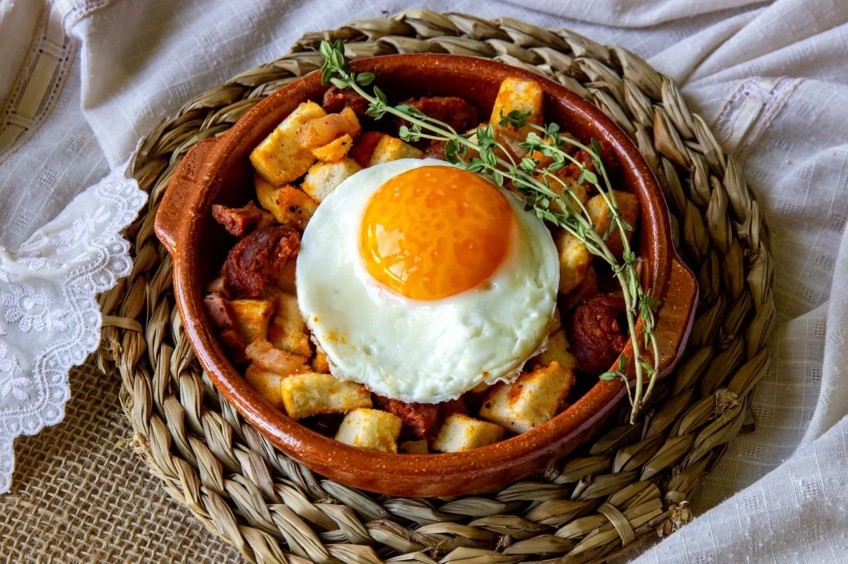 Cómo cocinar las mejores migas al pastor, una humilde y deliciosa joya de la cocina tradicional aragonesa y extremeña