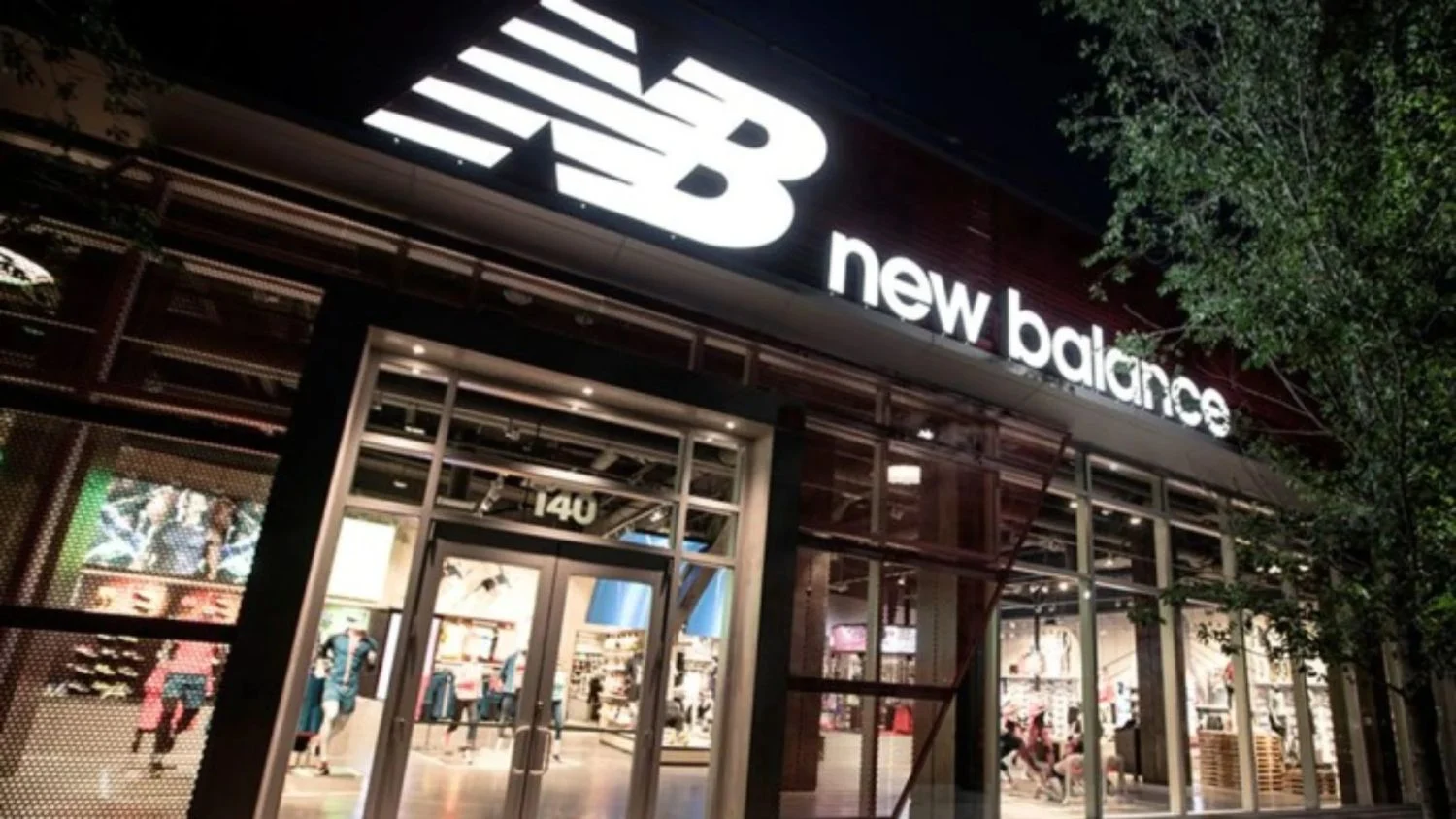 New Balance lo apuesta todo por estas zapatillas elegantes para destronar a las míticas Samba de Adidas