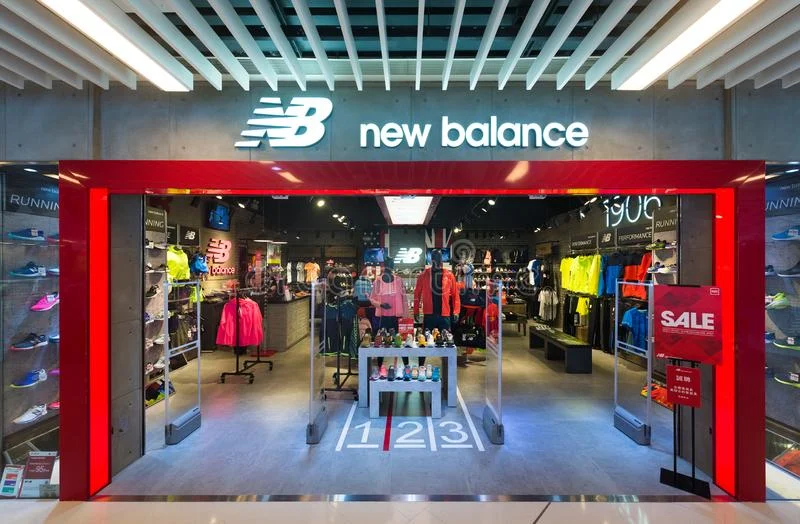 New Balance estrena sus zapatillas deportivas más top que las Air Force 1 de Nike