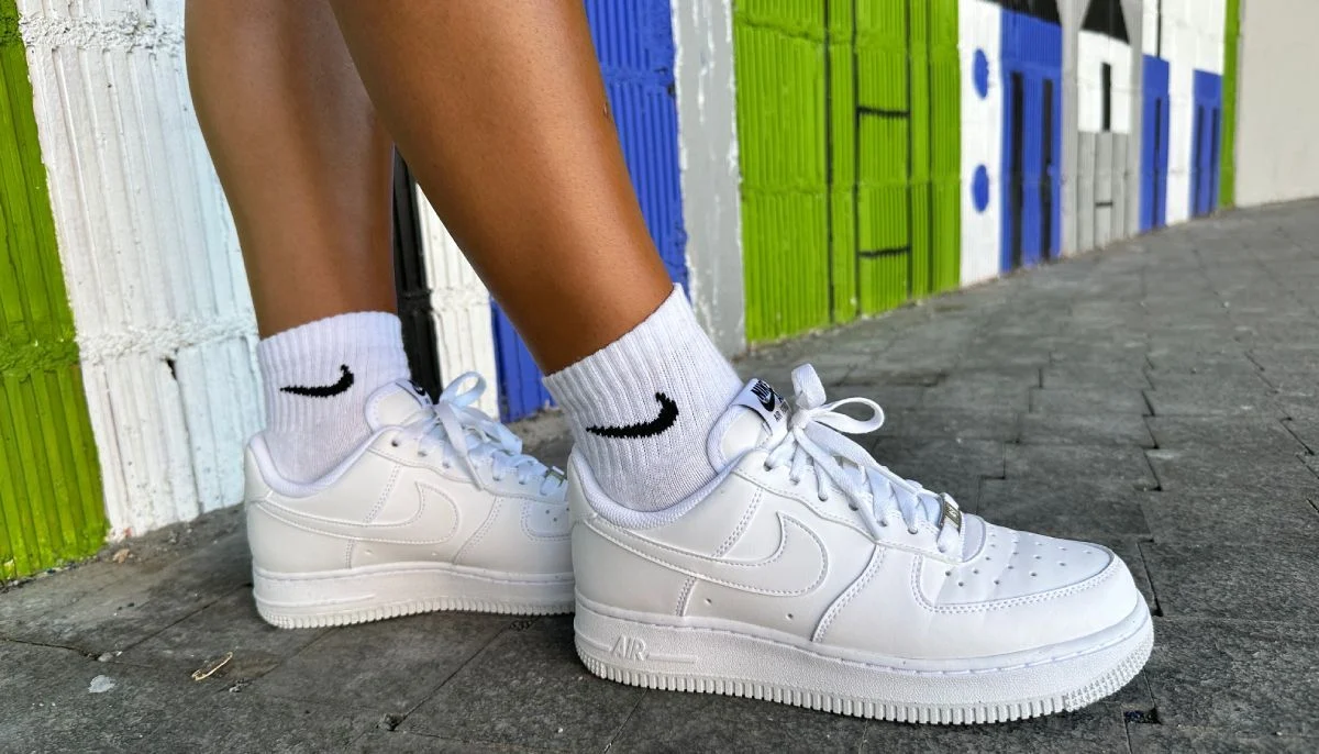 Las nuevas Air Force 1 de Nike disponibles en Amazon te harán olvidar a las míticas Samba de Adidas
