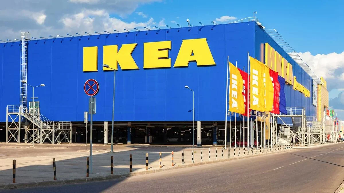 La mala atención al cliente y los despidos por edadismo hacen temblar el trono de Ikea