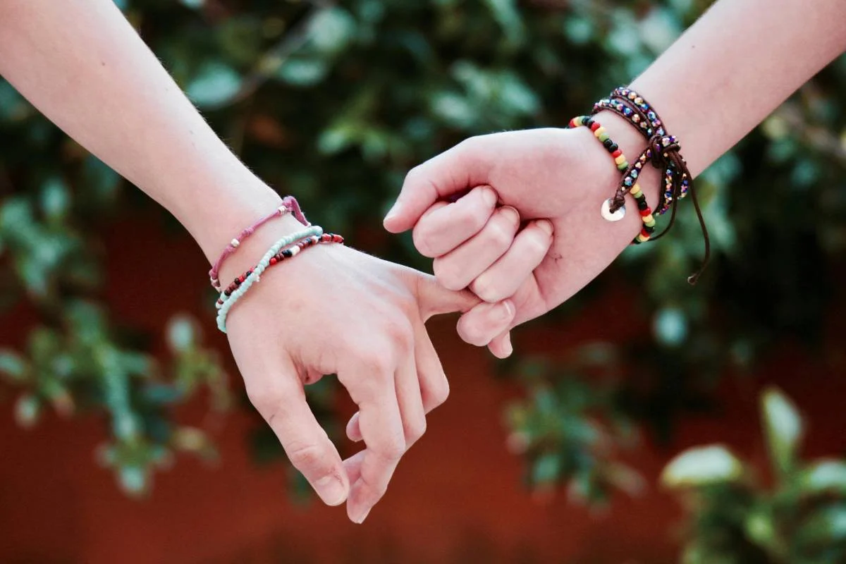 5 indicios de que tu amistad es una adicción tóxica