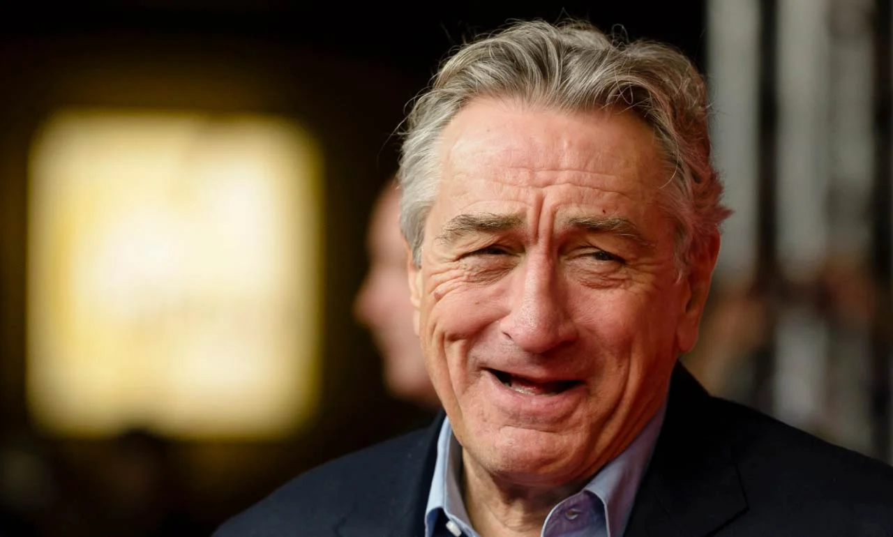 La nueva comedia de Robert De Niro que arrasa en Movistar Plus y supera a “El diablo viste de Prada”
