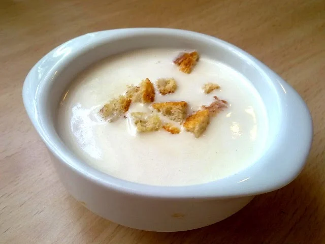 Aprende a preparar sopa de ajo con la receta tradicional castellana