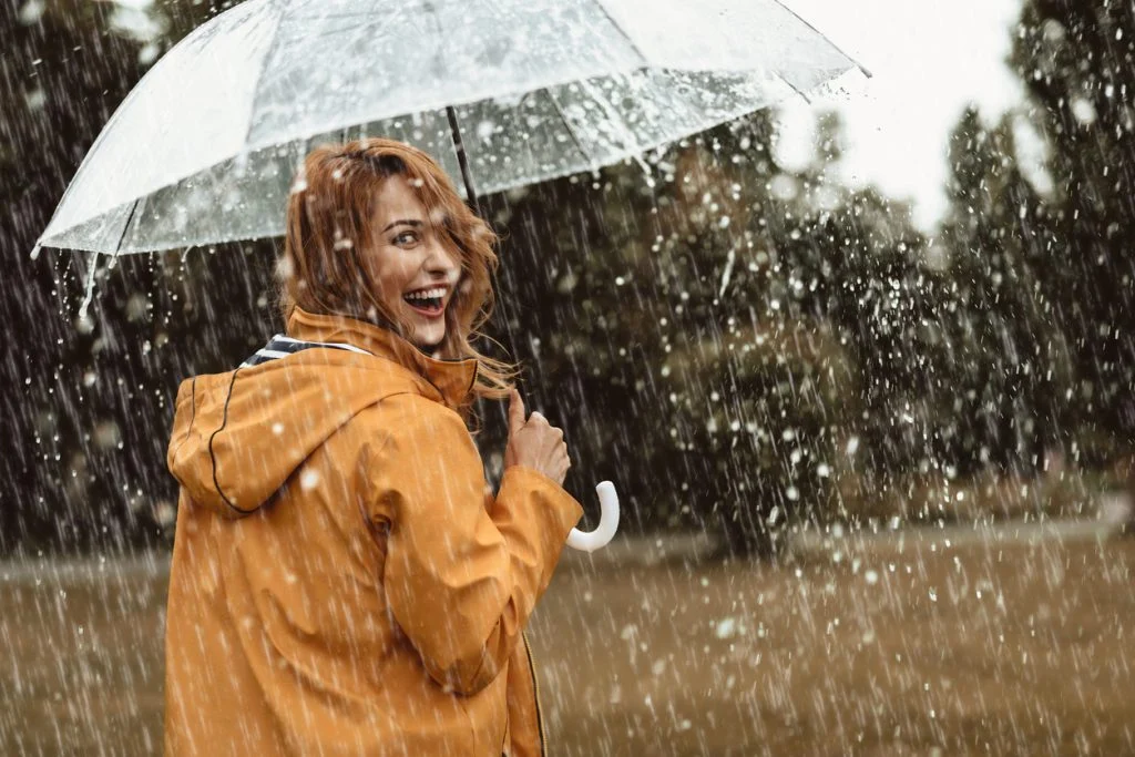 La lluvia no volverá a arruinar tus looks gracias a estas botas Tommy Hilfiger disponibles en Primeriti