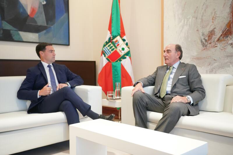 Los proyectos eólicos marinos ganados por Iberdrola supondrán 3.000 millones en compras a empresas vascas