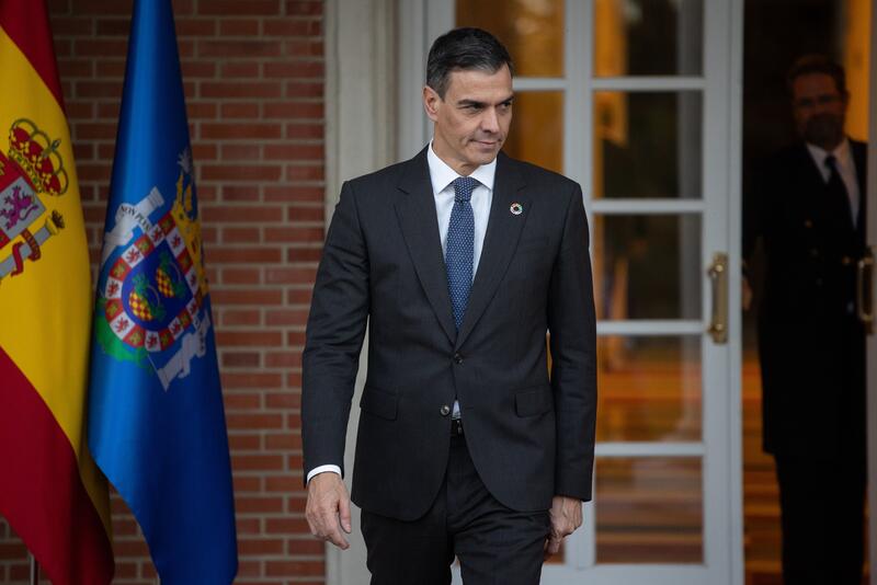 Sánchez destaca el perfil técnico «y de experta» de la nueva vicepresidenta y ministra Sara Aagesen