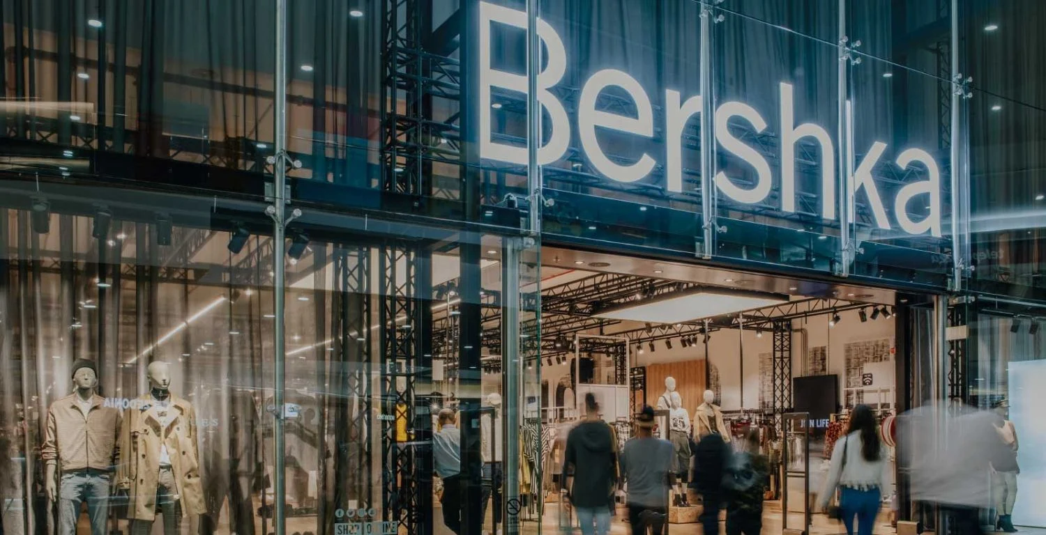 Bershka apuesta por los colores vivos y te van a volver loca