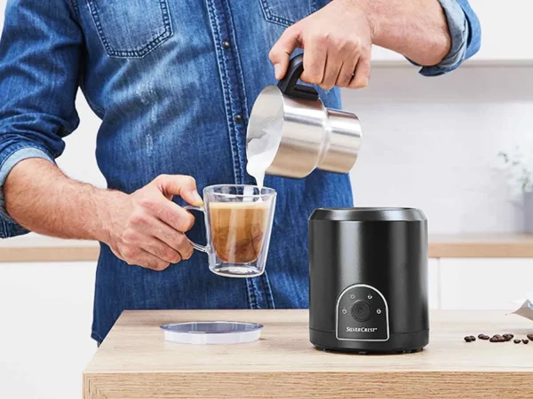 Siente la calidez del café con el increíble producto de Lidl que arrasa 55 Merca2.es Espumador de inducción para leche 550W