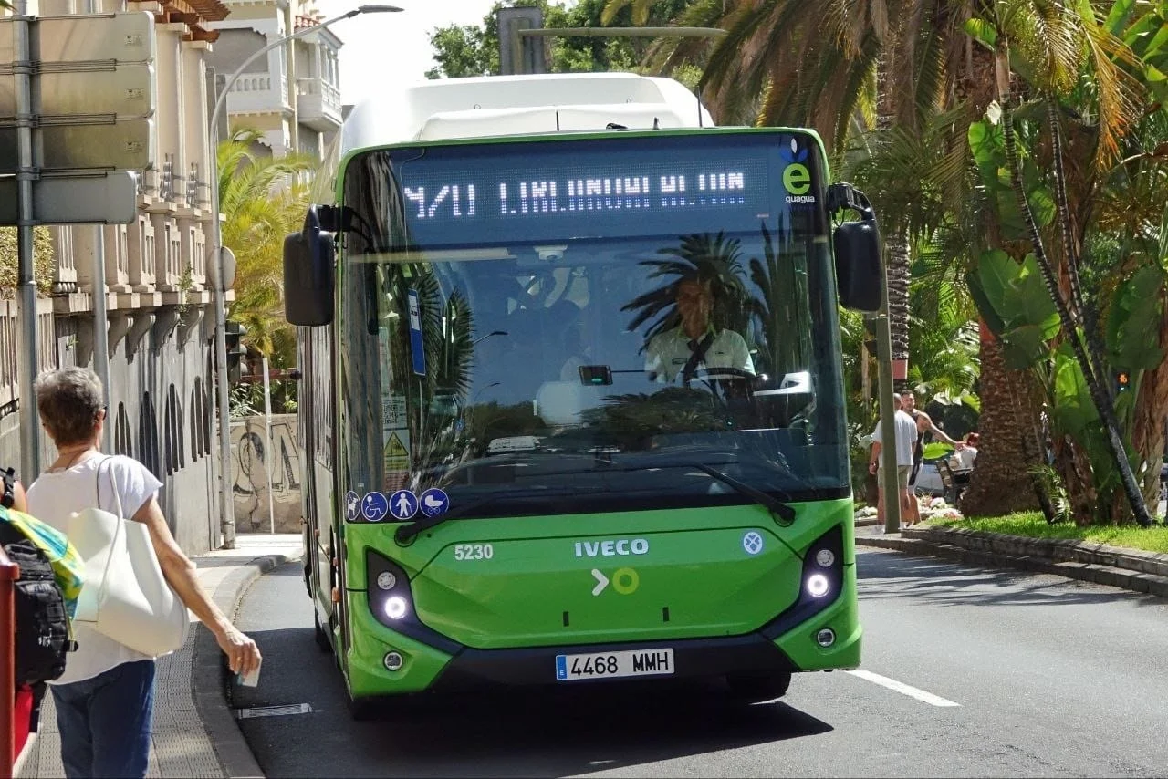 UGT y Confebus acuerdan desconvocar la huelga en el sector del autobús pero CCOO mantiene la convocatoria