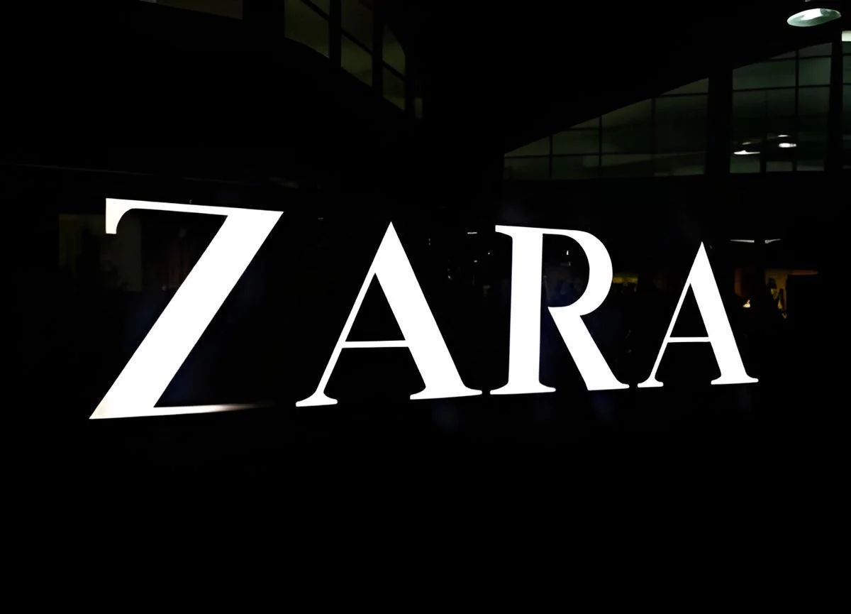 Zara te apaña tu modelo de invitada con estos bolsos que combinan con cualquier outfit