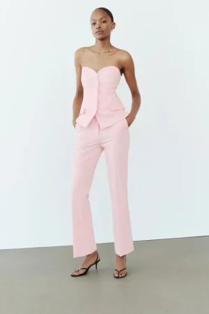 Los pantalones flare de Zara que se están agotando en las tiendas 41 Merca2.es PANTALÓN FLARE FULL LENGHT – 29,95 euros