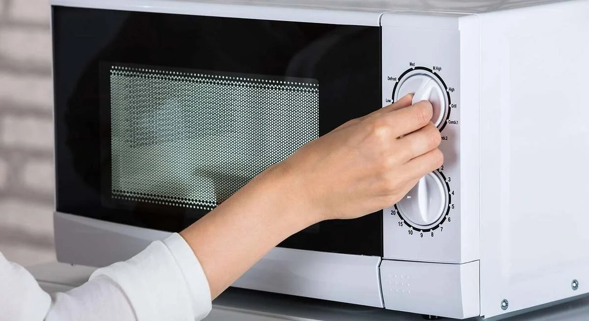 Por qué los expertos están pidiendo que dejes de usar el microondas