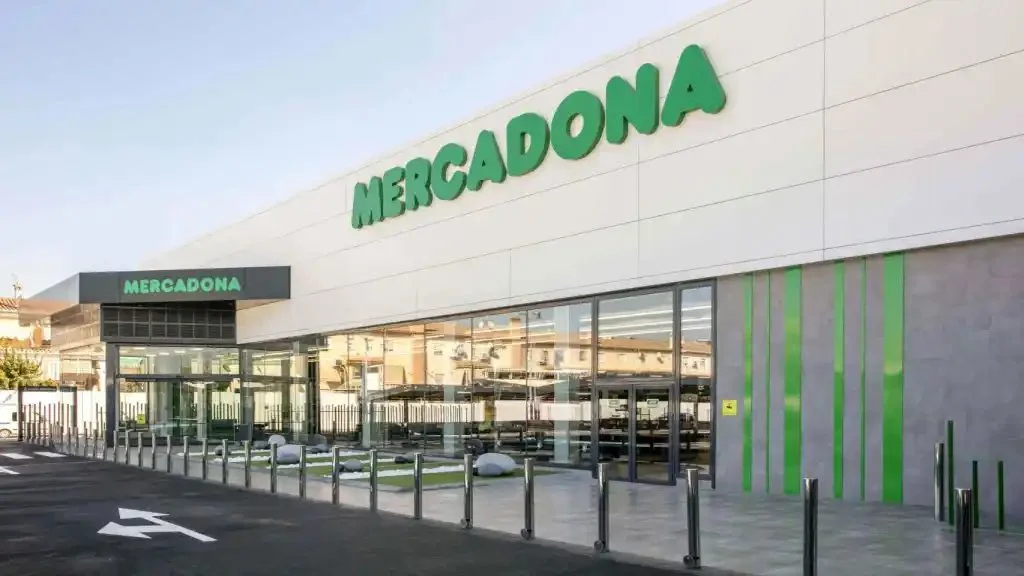 Mercadona se vuelca en la ayuda a los empleados afectados por la DANA