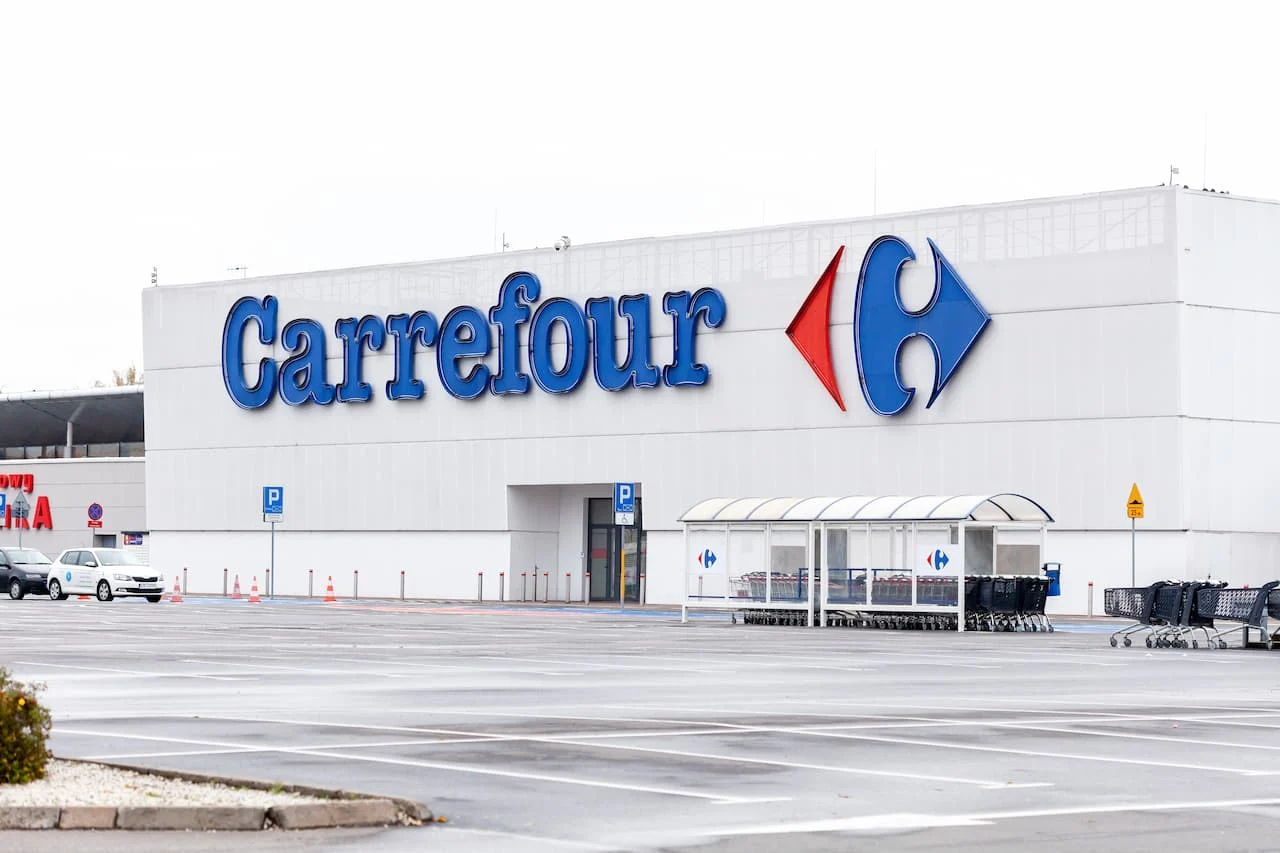 Carrefour destrona a Mercadona y El Corte Inglés en el gasto online de bebidas y alimentación