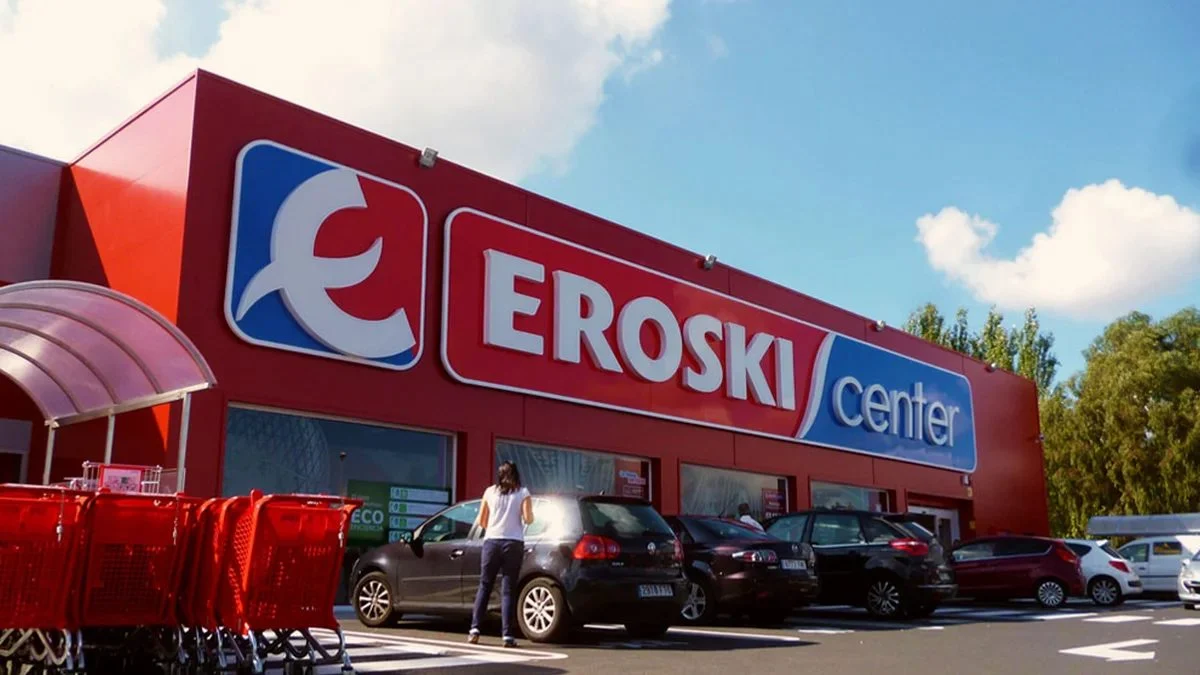 Eroski presiona a Aldi y Alcampo con su cesta más económica