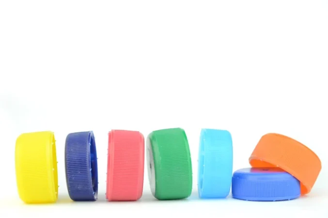 Lo que los colores de los tapones de refresco dicen sobre lo que bebes 19 Merca2.es Los colores de tapones y su significado para le consumo