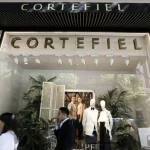 La mejor oferta en vestidos vaqueros la tienes rebajada en estos momentos sin duda alguna en Cortefiel
