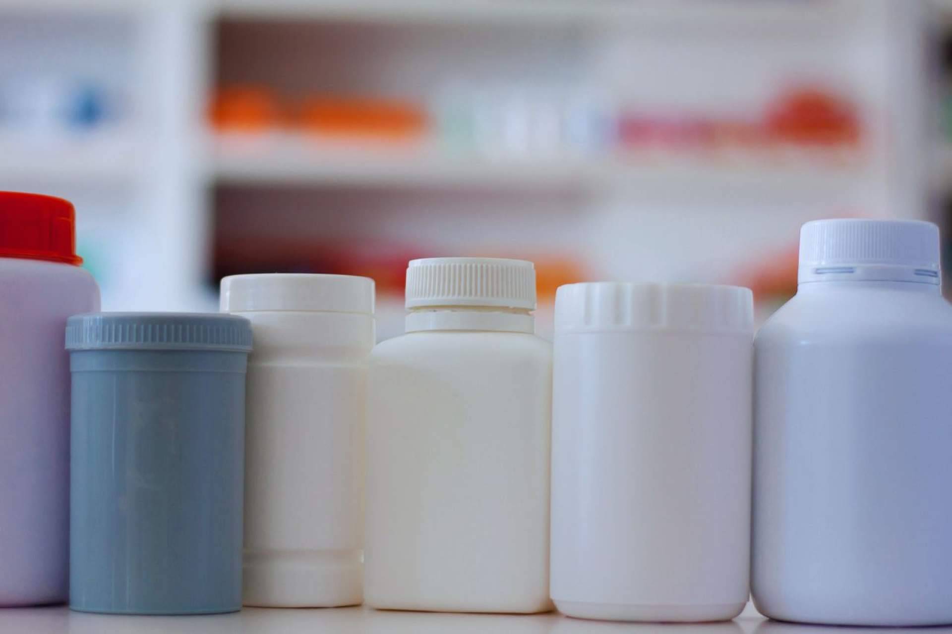 Beneficios de los envases plásticos para el sector farmacéutico actual