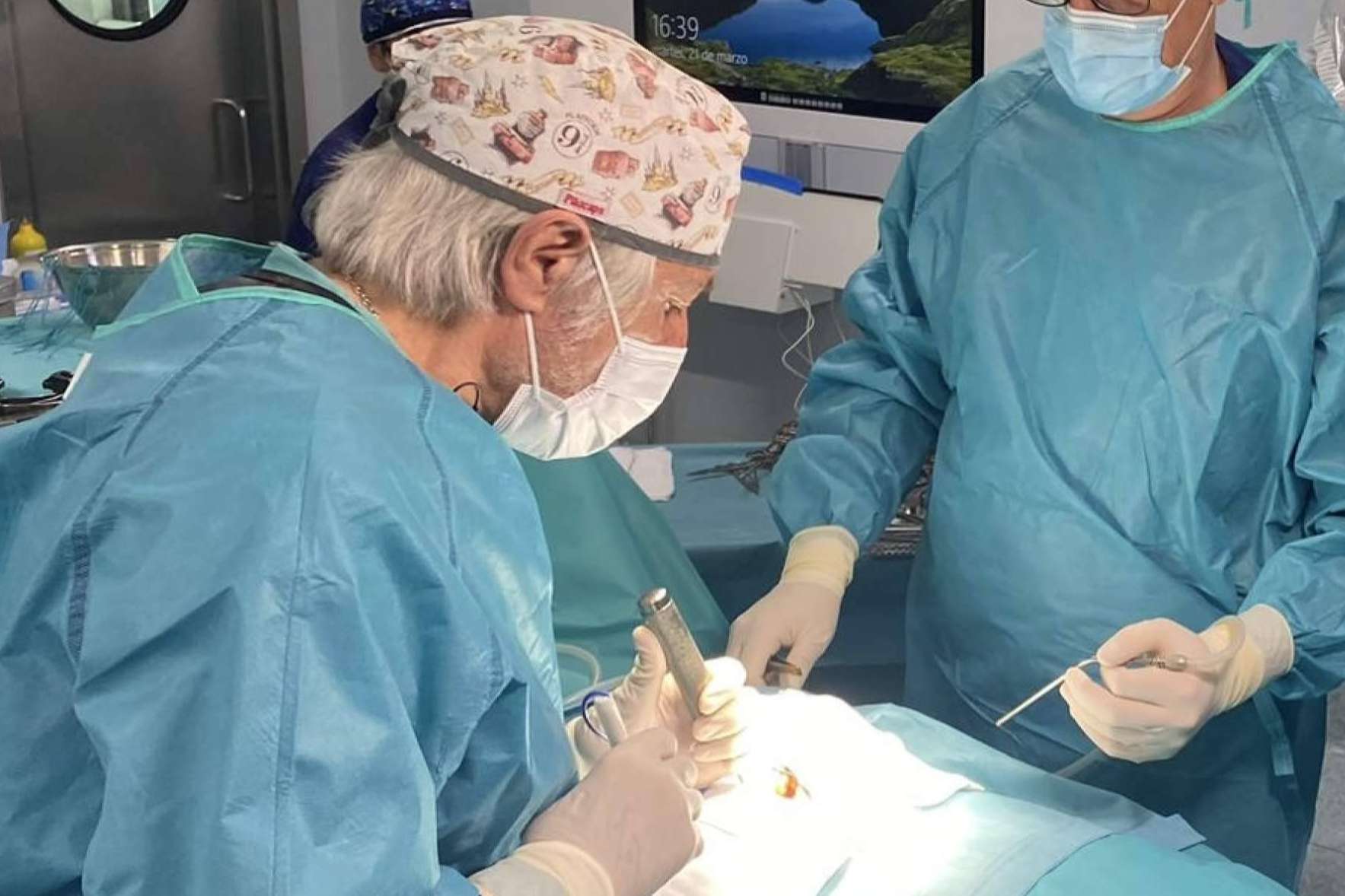 Mejorar la calidad de vida en personas mayores con cirugía de columna es una solución segura
