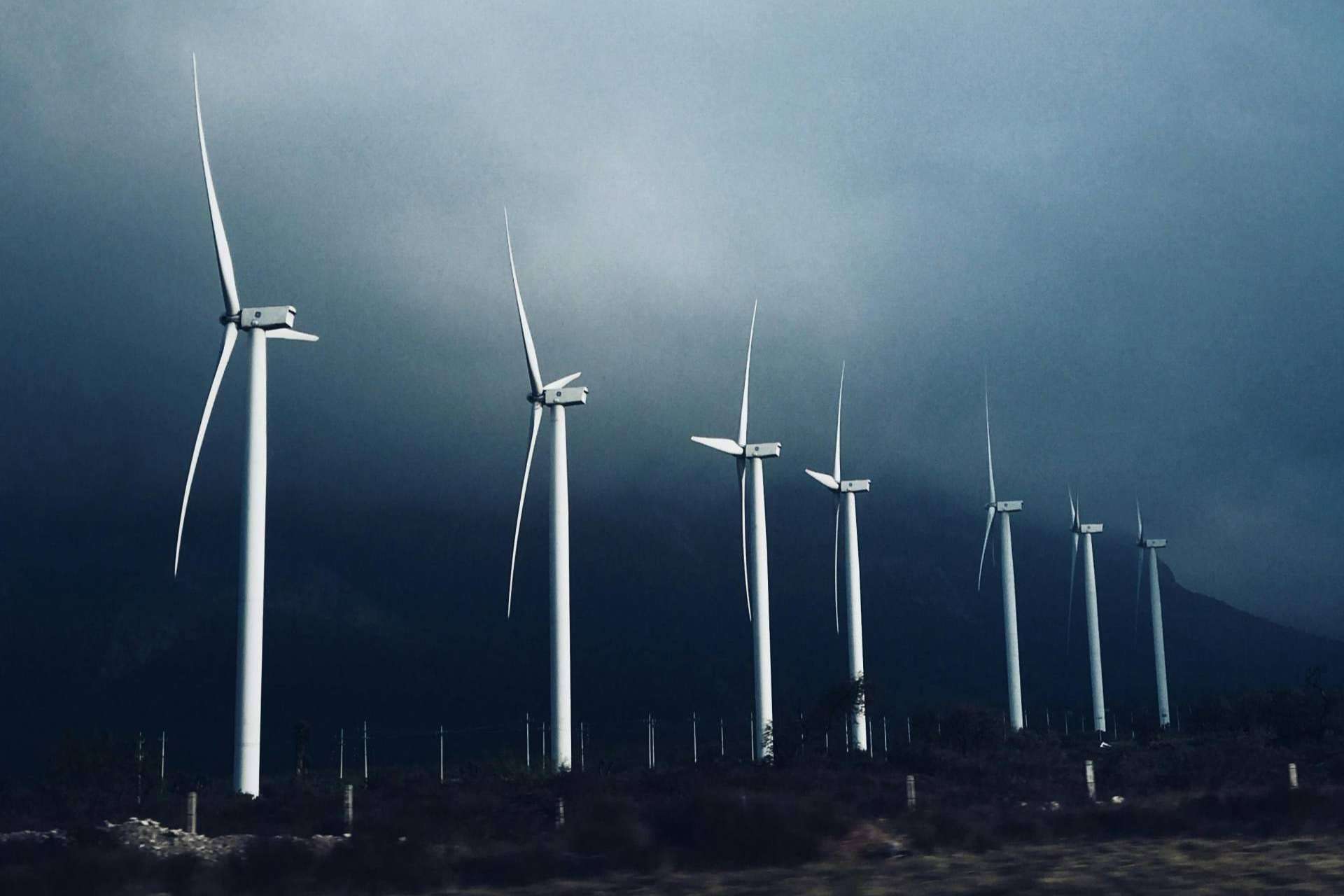 AleaSoft; La eólica europea continuó frenando el efecto de la subida de los precios de gas en los mercado