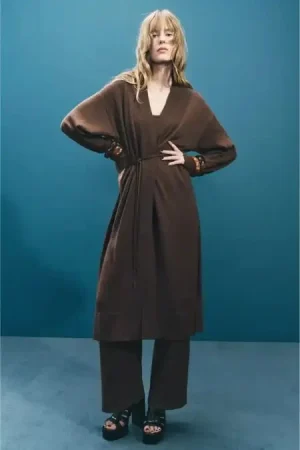 Zara larga