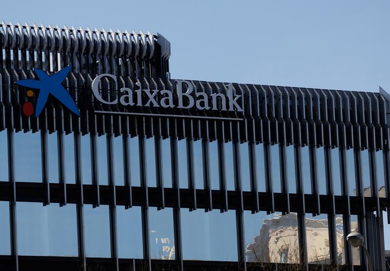 CaixaBank ejecuta casi el 35,5% de su recompra de acciones en la cuarta semana de su nuevo programa