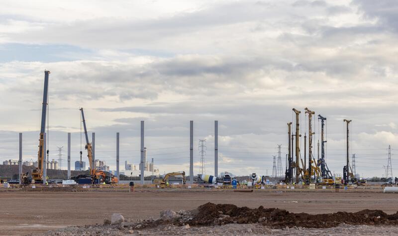 PowerCo, filial de Volkswagen, inicia la instalación de las primeras estructuras de gigafactoría en Sagunto (Valencia)