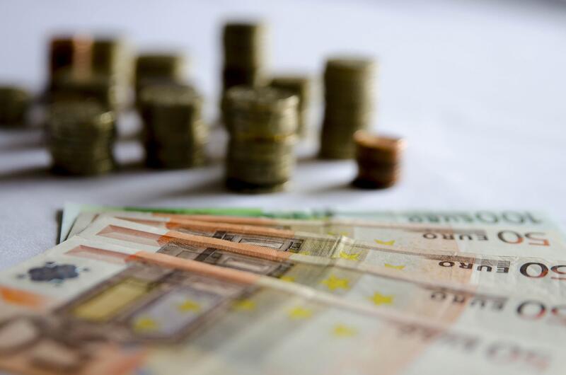 286 banqueros en España recibieron remuneraciones superiores a un millón de euros en 2023