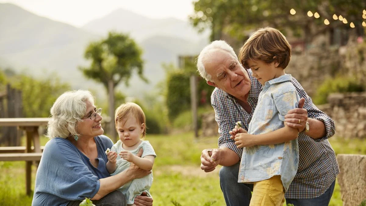 Adiós al mote de ‘yayos’: Los nuevos apodos que los nietos usan para llamar a sus abuelos