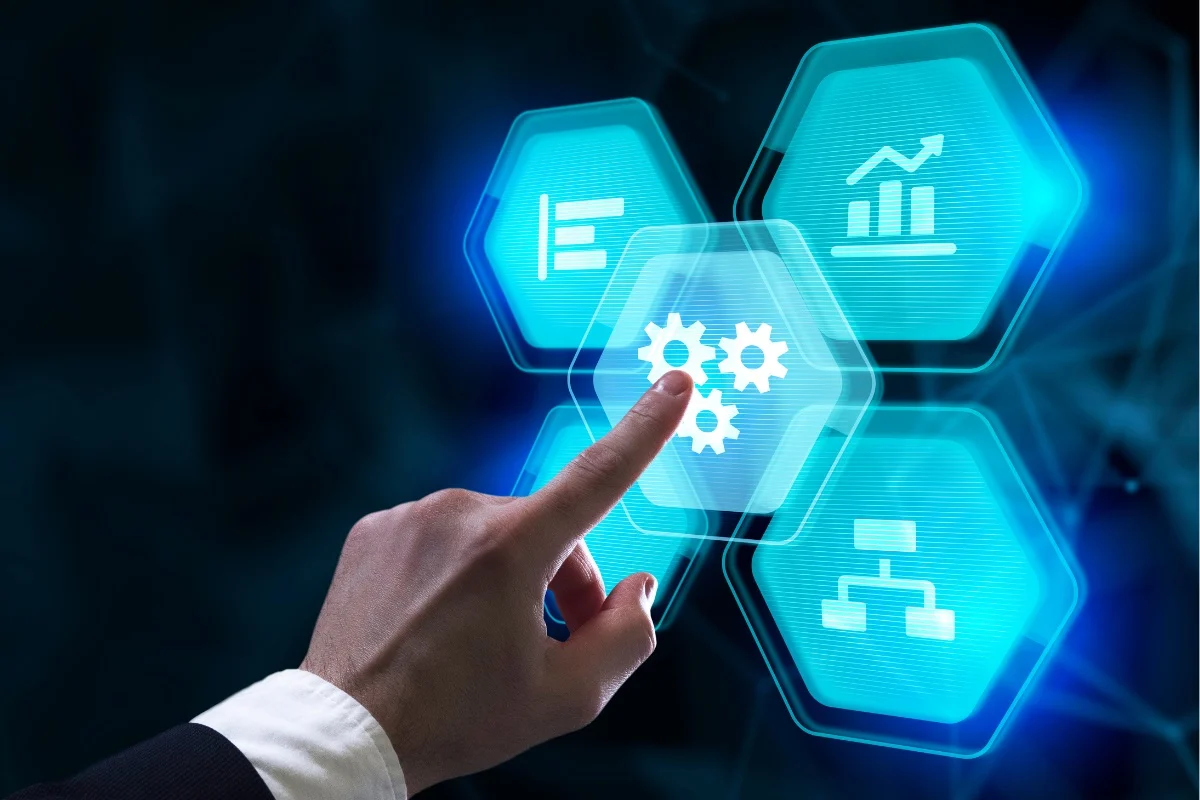 Tendencias tecnológicas en banca y seguros: ARENA TECH lidera el camino hacia 2025