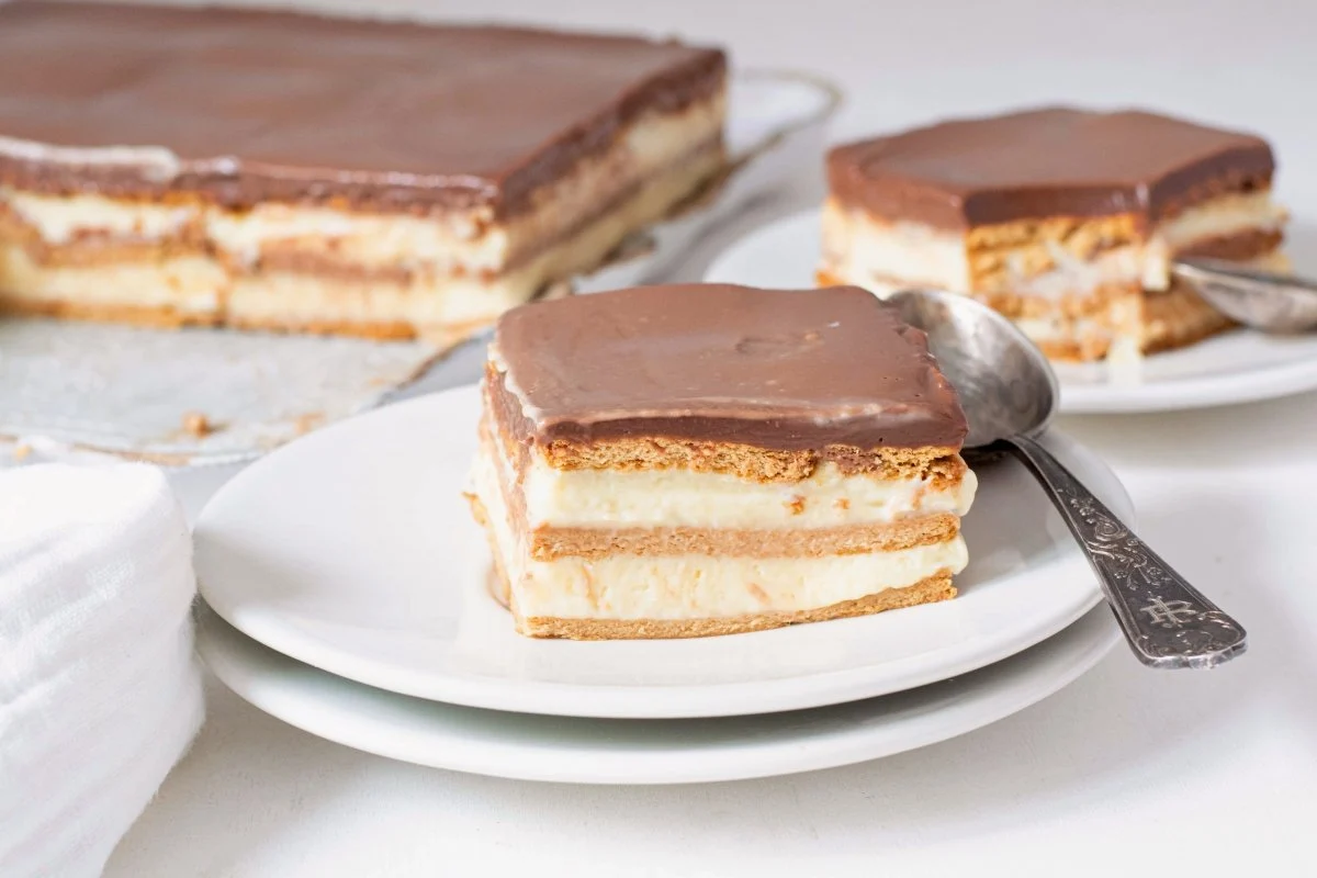 El mejor postre de diciembre es esta tarta de galletas y natillas fácil de preparar