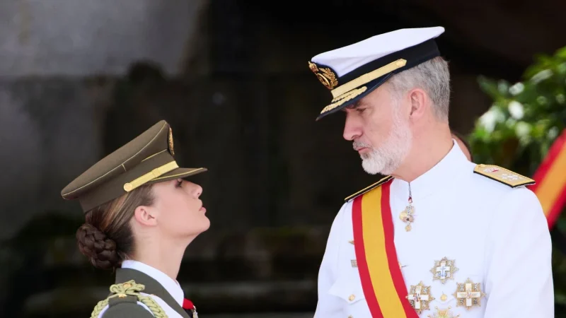 Felipe VI viaja a Uruguay para hablar seriamente con Leonor