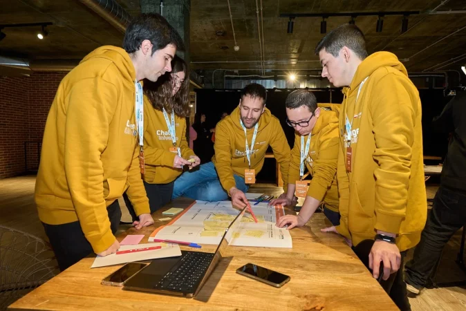 Challenge Universitario: retando al talento joven 1 Merca2.es Fundacion Repsol. Challenge Universitario Merca2.es