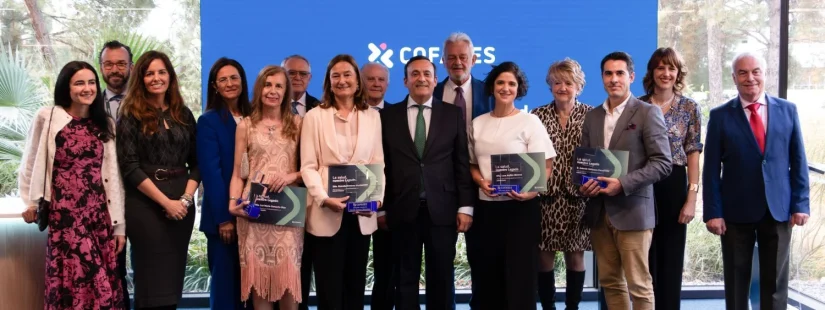 Cofares conmemora la Navidad con una campaña que pone en valor a los farmacéuticos comunitarios 1 Merca2.es Ganadores Campana Legado Merca2.es