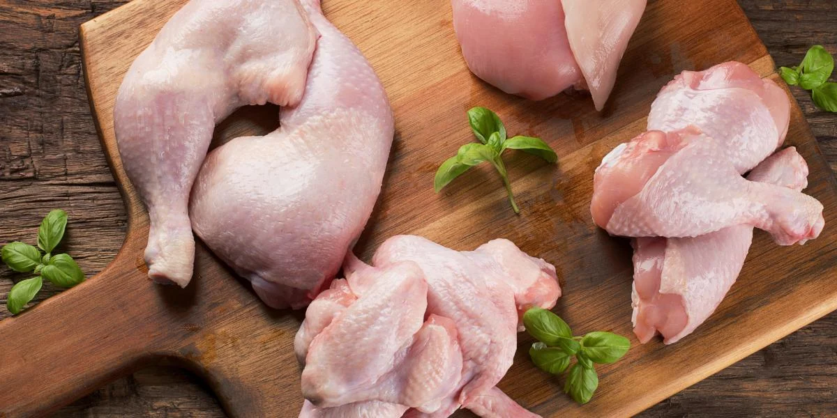 Llevas toda la vida comprando el pollo mal en la carnicería: un carnicero da la clave
