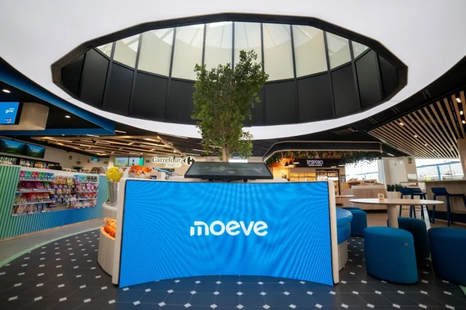 Moeve revoluciona las estaciones de servicio: crea un nuevo espacio digitalizado de comercio, ocio, restauración y suministro multienergía 1 Merca2.es Moeve