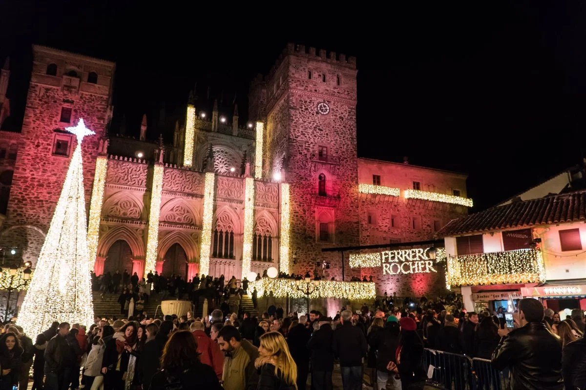 No es Vigo ni Madrid, pero las Navidades en este pueblo extremeño también lucen mucho