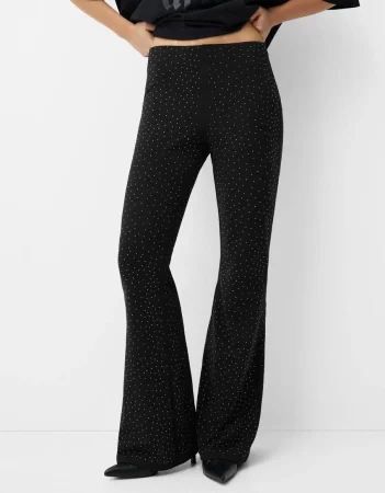 Fichamos en Bershka los leggins más resistentes y calentitos 46 Merca2.es Pantalón flare strass