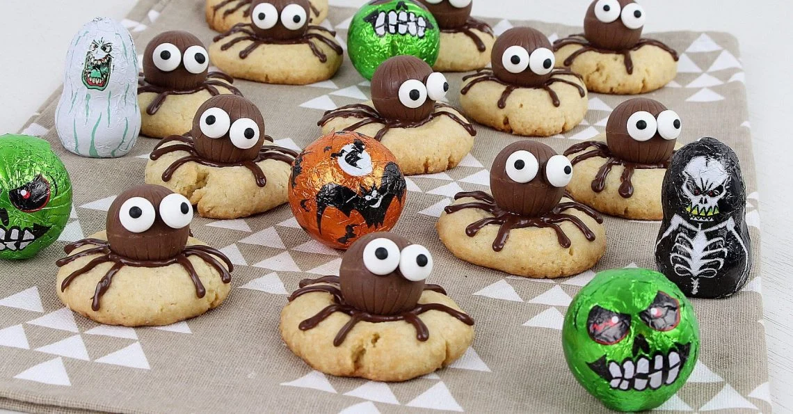 Triunfa este Halloween con estas galletas cookies de arañas muy sencillas de hacer
