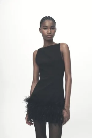 VESTIDO ELÁSTICO PLUMAS
