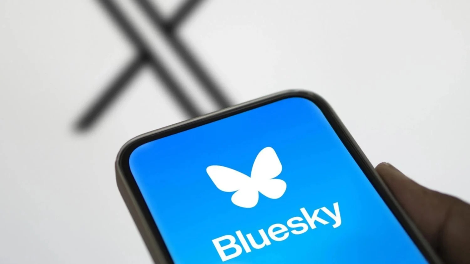 3 ventajas de Bluesky sobre X (Twitter) que te harán querer cambiarte a esta red social