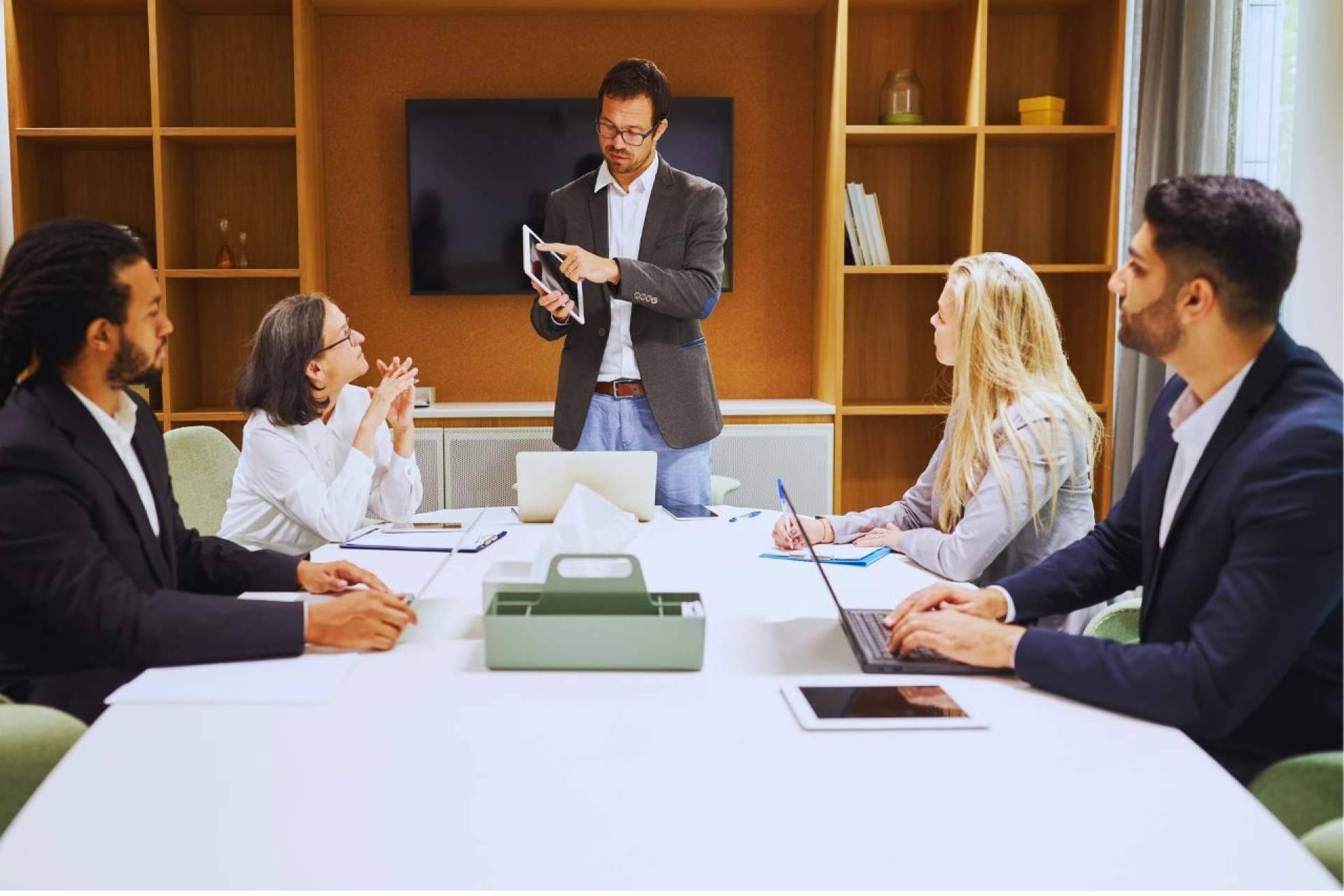 La asesoría integral como motor del éxito y crecimiento empresarial