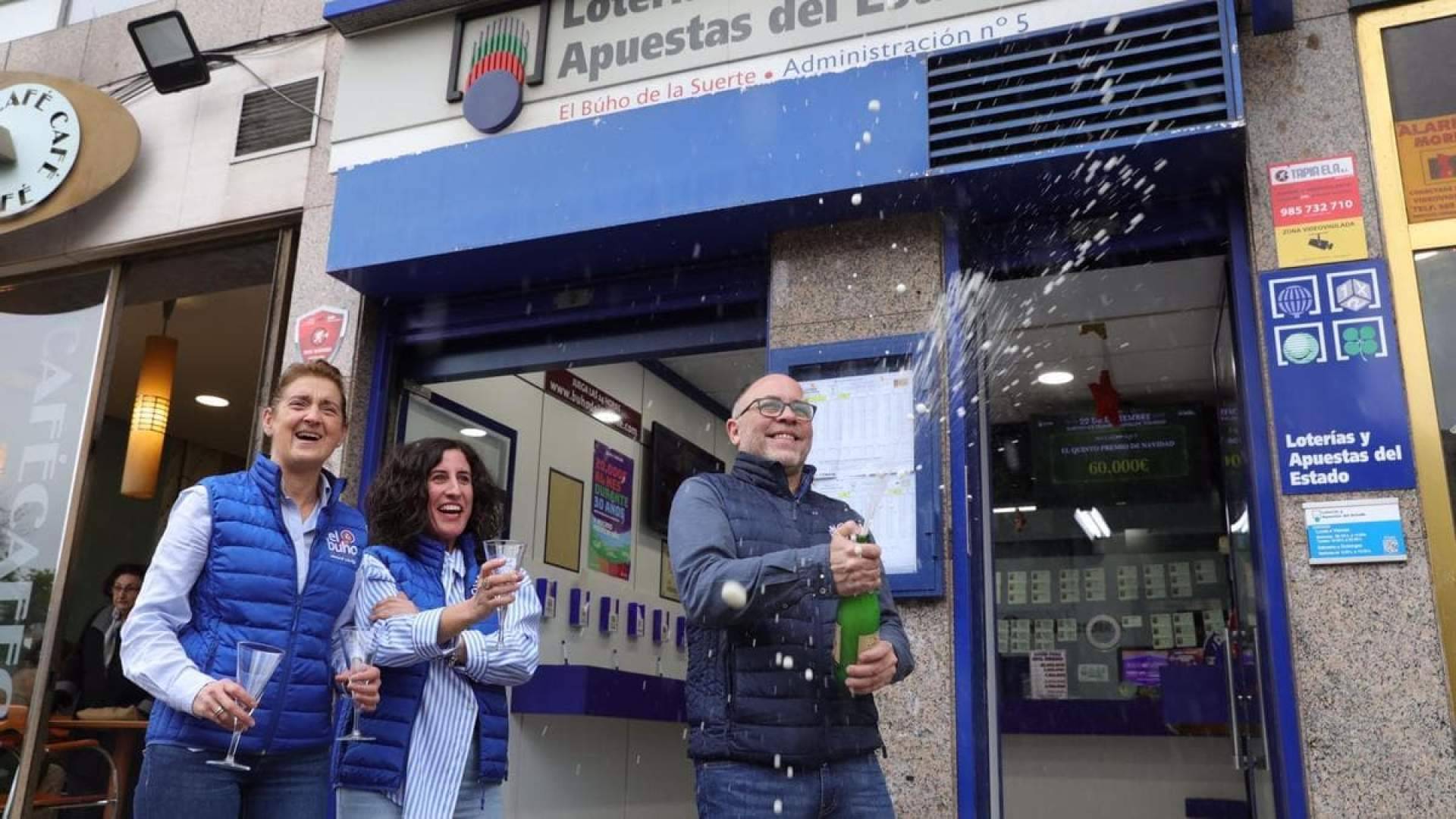Búho de la Suerte repasa los números ganadores de la Lotería de Navidad 2023