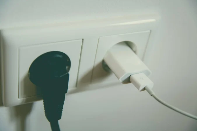 "Consumo fantasma" del electrodoméstico: los consejos de los expertos para no gastar energía de más 
